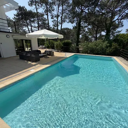 Avec Piscine Ref 66 Proche Port De La Vigne